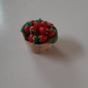 Mandje met aardbeien