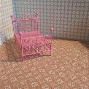 Kinderbedje roze (smeedijzer)